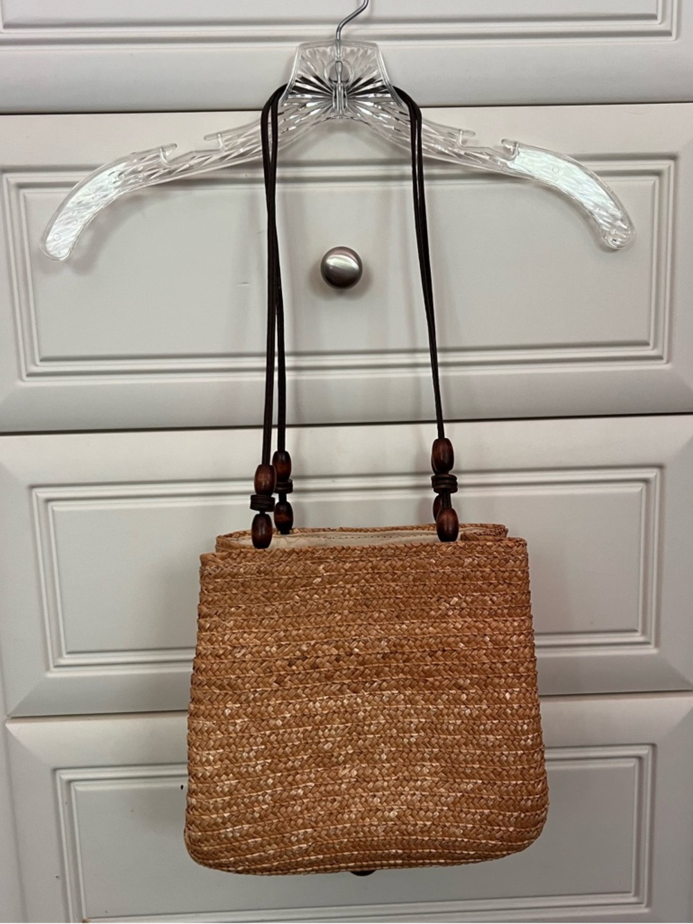 Straw shoulder purse